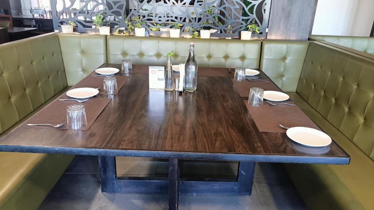 Mahesana Hotel Shivalik - Mehsana מראה חיצוני תמונה