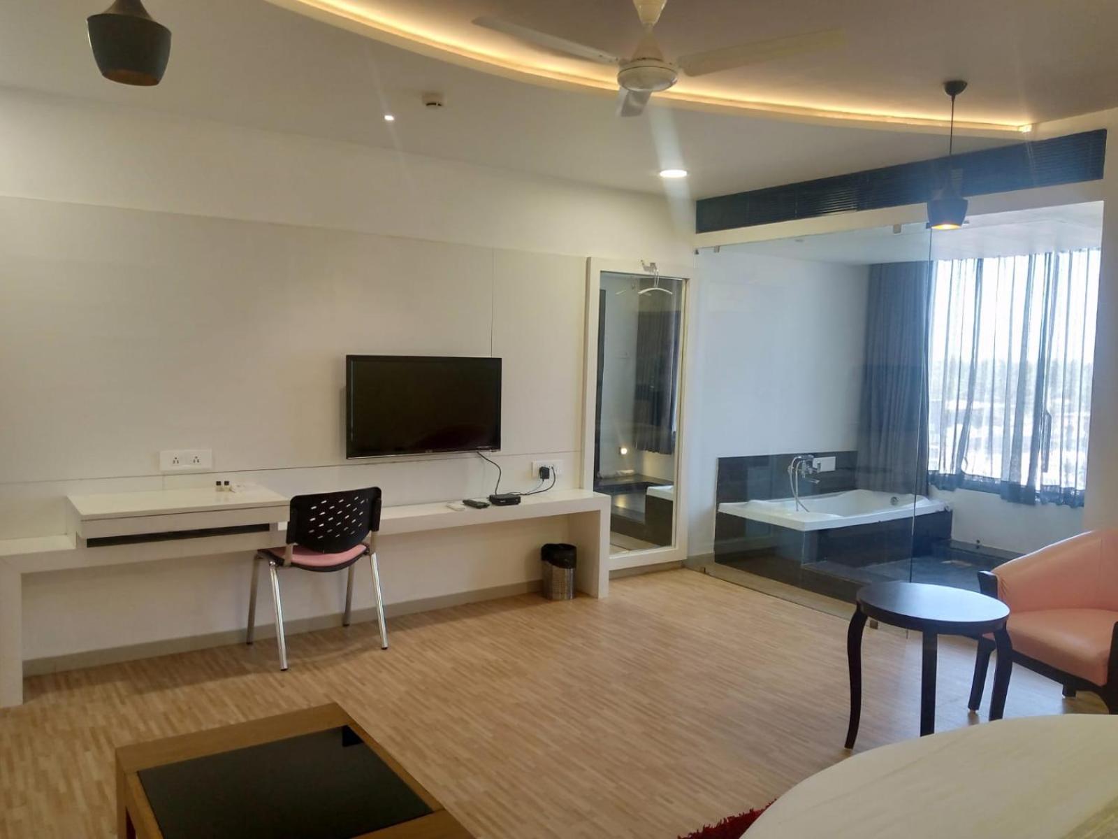 Mahesana Hotel Shivalik - Mehsana מראה חיצוני תמונה