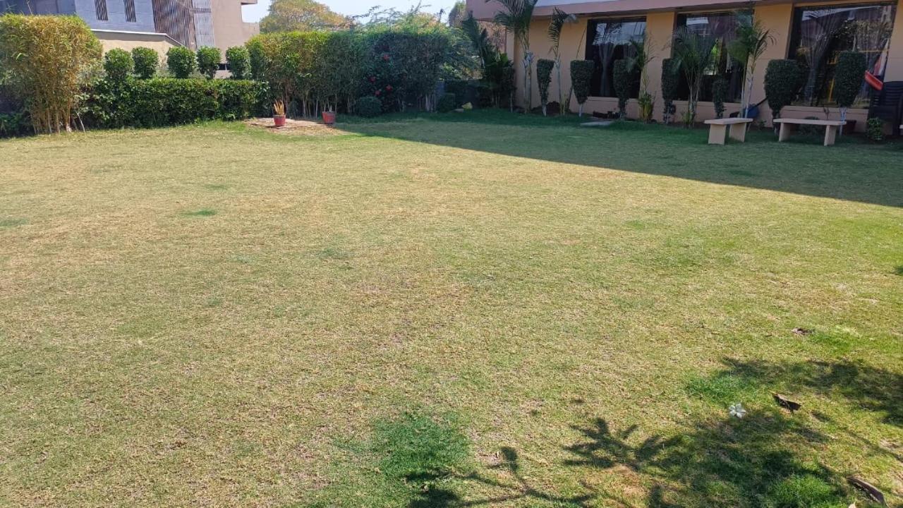 Mahesana Hotel Shivalik - Mehsana מראה חיצוני תמונה