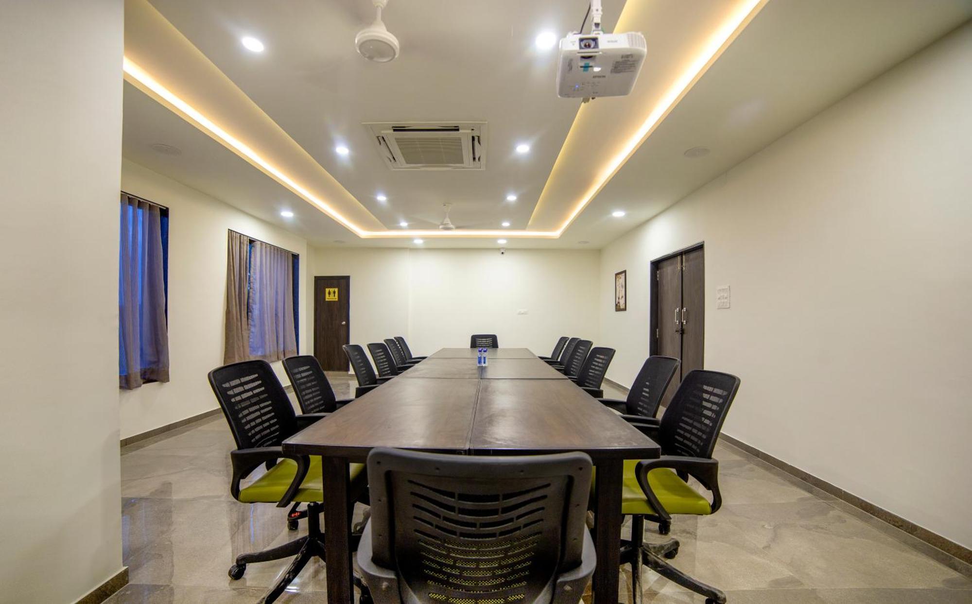 Mahesana Hotel Shivalik - Mehsana מראה חיצוני תמונה