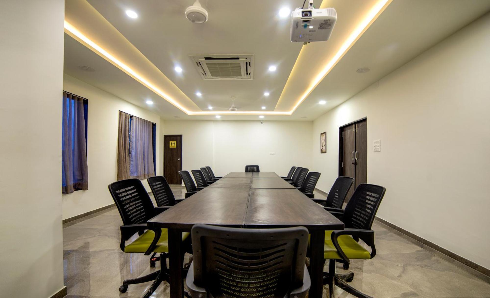 Mahesana Hotel Shivalik - Mehsana מראה חיצוני תמונה