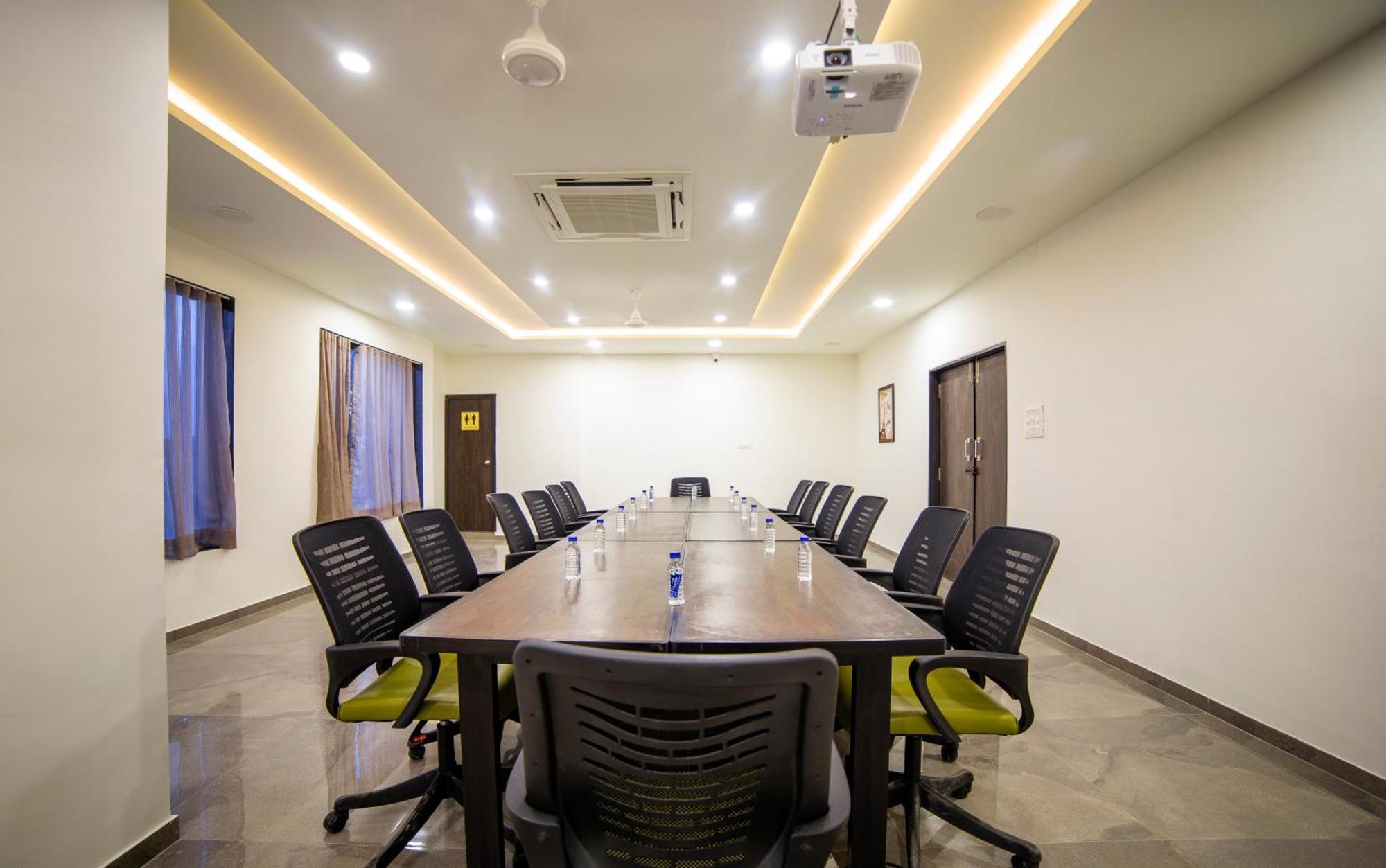 Mahesana Hotel Shivalik - Mehsana מראה חיצוני תמונה