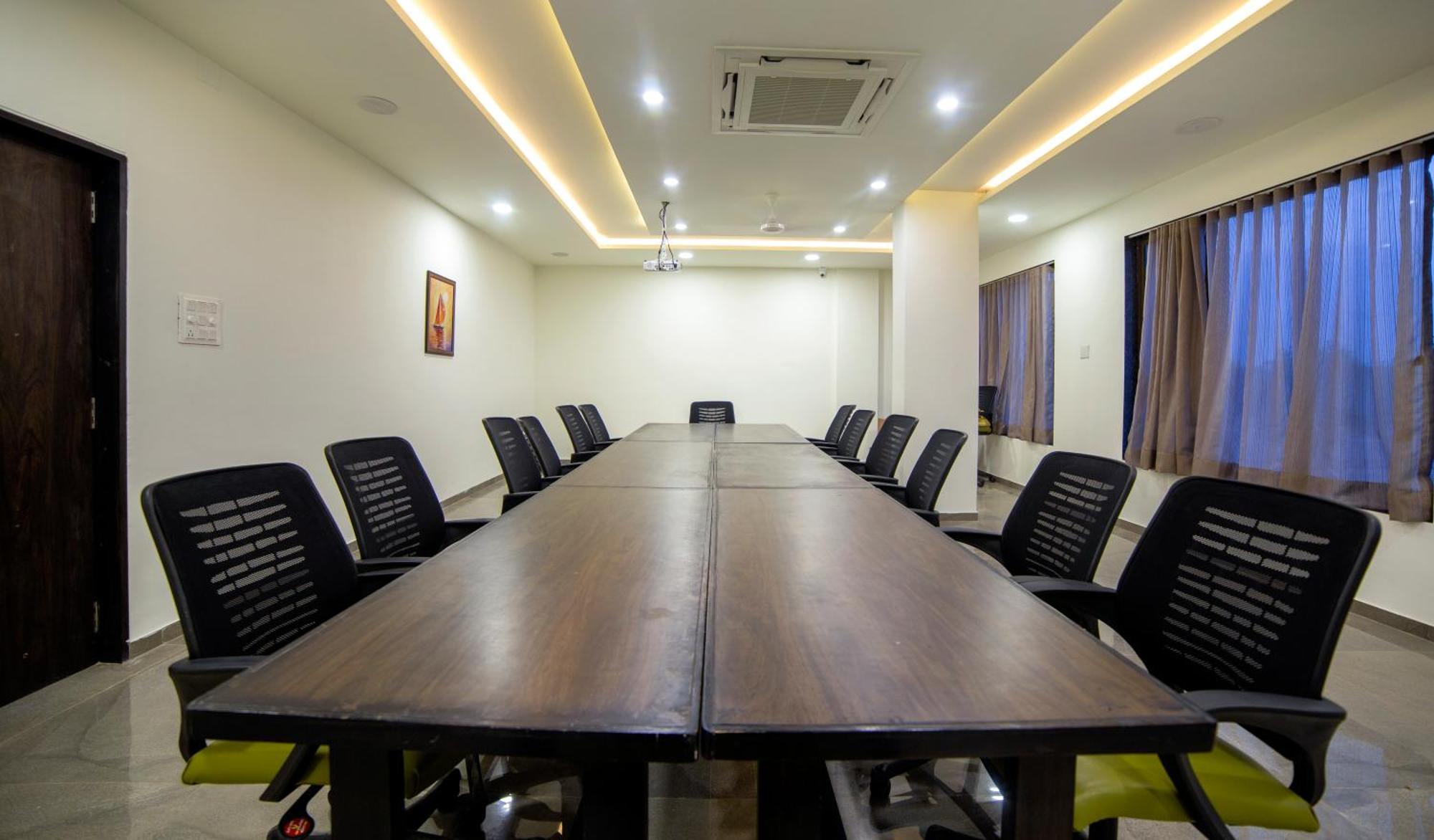 Mahesana Hotel Shivalik - Mehsana מראה חיצוני תמונה