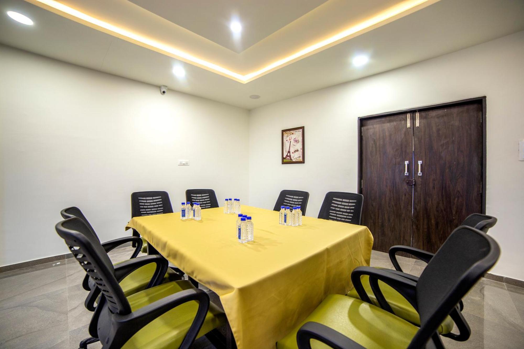 Mahesana Hotel Shivalik - Mehsana מראה חיצוני תמונה