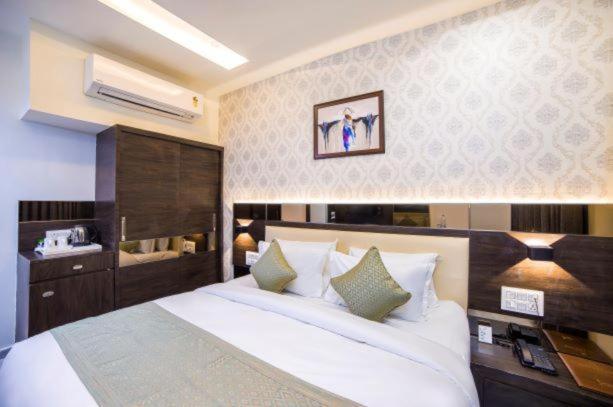 Mahesana Hotel Shivalik - Mehsana מראה חיצוני תמונה