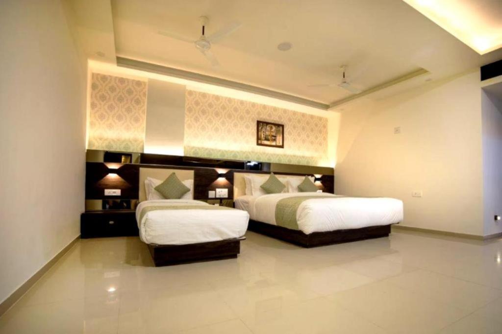 Mahesana Hotel Shivalik - Mehsana מראה חיצוני תמונה